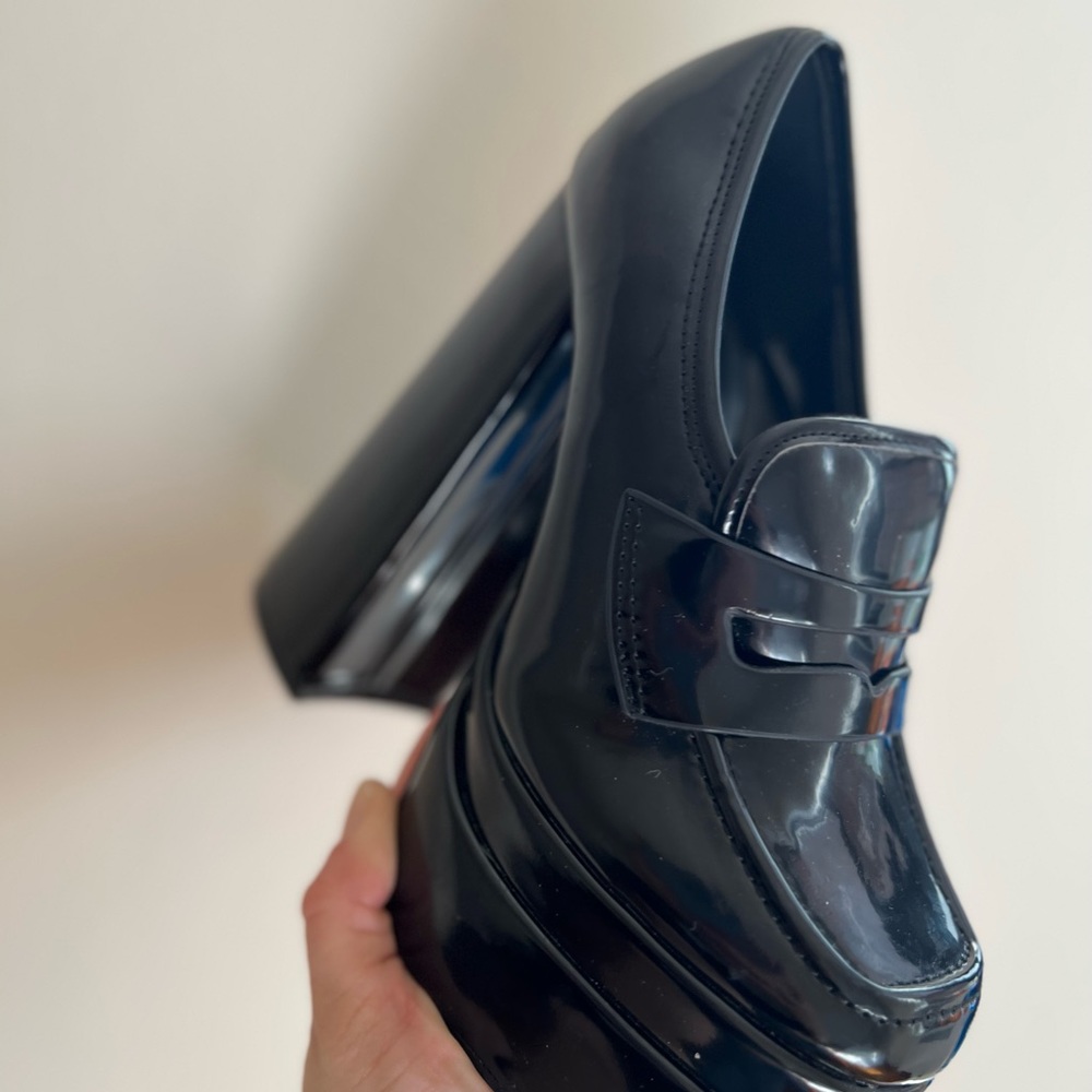 Heels - Picture 6 of 6